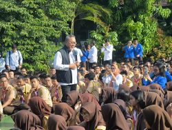 Pastikan MBG Berjalan Lancar, Zulhas Sambangi SMAN 5 Bekasi
