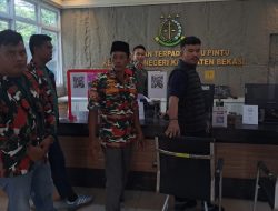 Pertanyakan Laporan, LMP dan Berigez Sambangi Kejari Kabupaten Bekasi