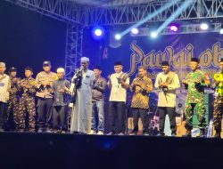 Doakan Ekonomi Indonesia Segera Bangkit,Ahmad bin Olim Bersama Ribuan Warga Lakukan Pawai Obor
